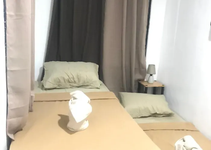 Central Hub Homestay